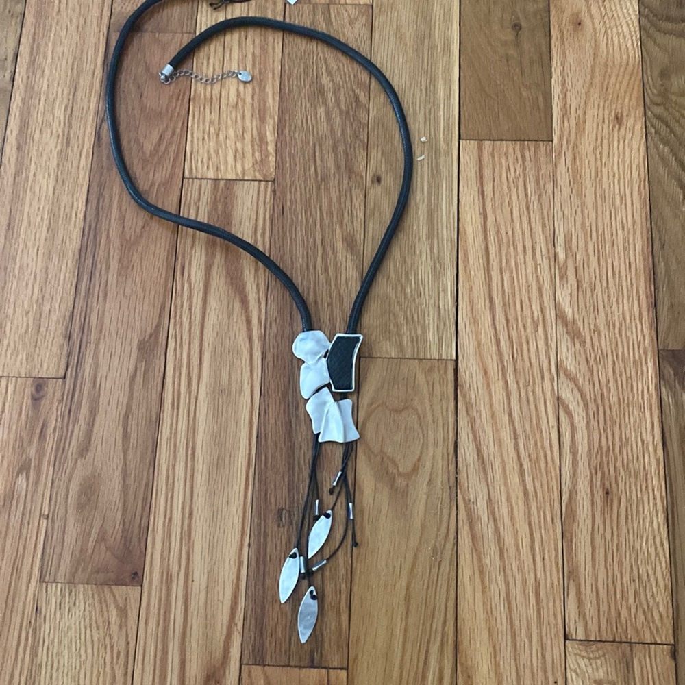 NWT Howard’s Black & Silver Rope Necklace